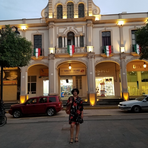 Meet your posher! - Picture 4 of 9